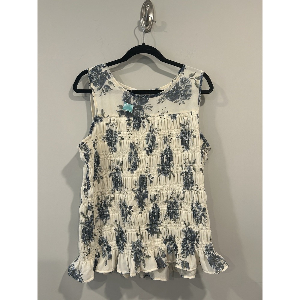 NWT Maurices Floral Smocked Sleeveless Top Size 1X